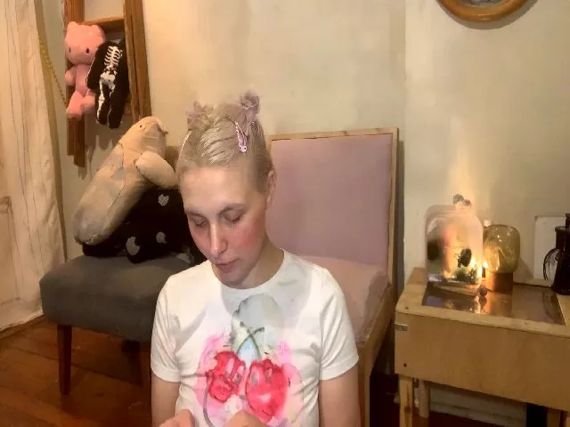 Live sex webcam photo for Maebbaby #274179854