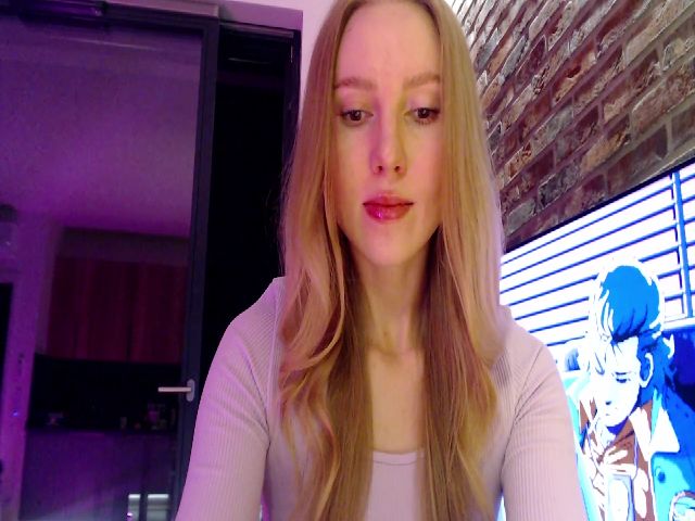 Live sex webcam photo for MagicElfie #274335266