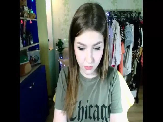 Live sex webcam photo for MagicGirl1 #271721336