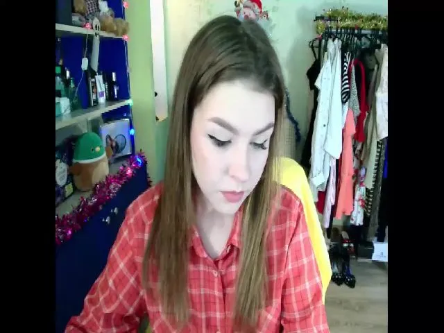 Live sex webcam photo for MagicGirl1 #271800582