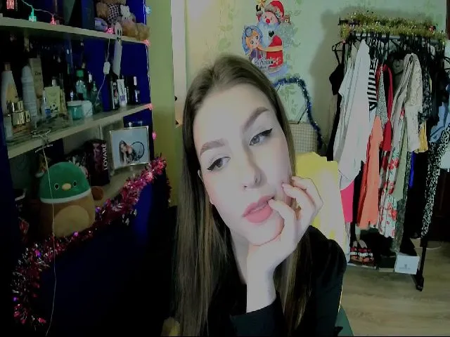 Live sex webcam photo for MagicGirl1 #271802967