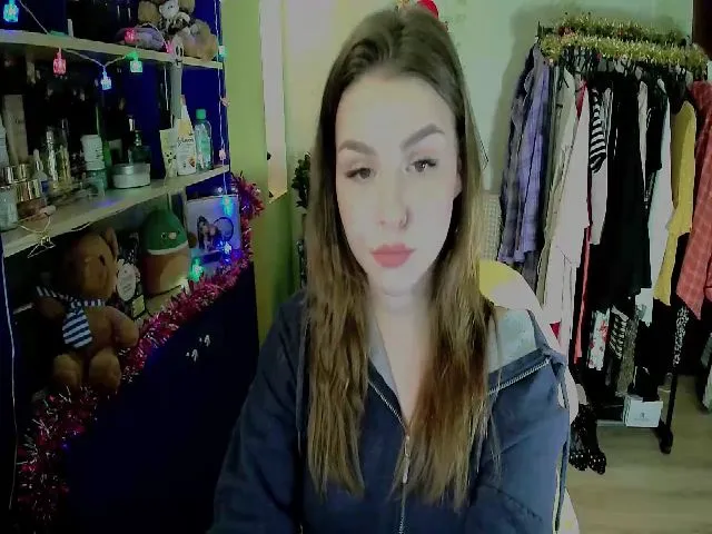 Live sex webcam photo for MagicGirl1 #271955276