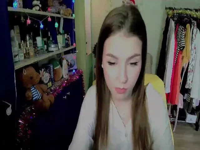 Live sex webcam photo for MagicGirl1 #272188500