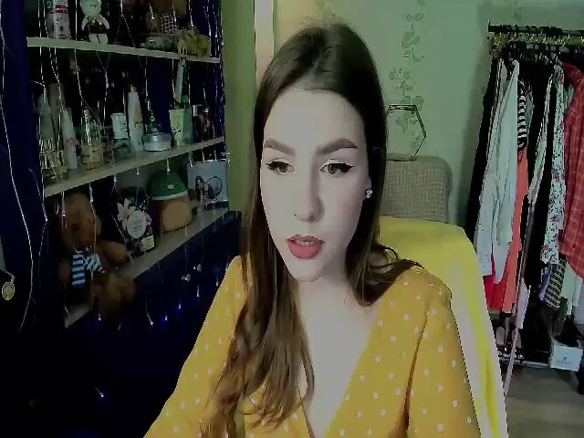 Live sex webcam photo for MagicGirl1 #272253039