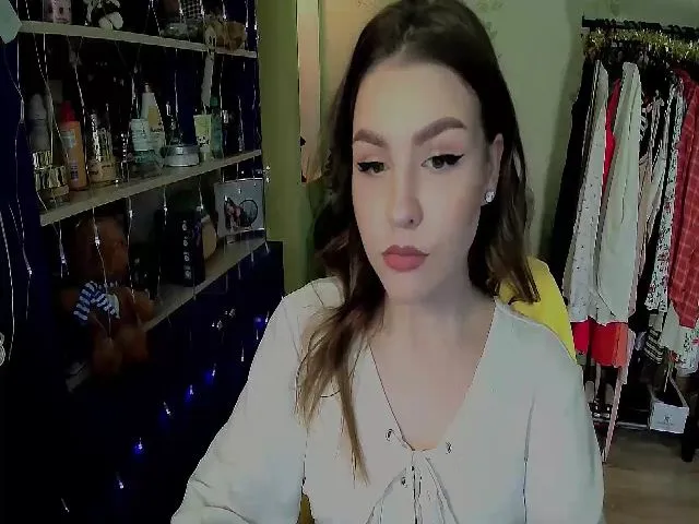 Live sex webcam photo for MagicGirl1 #272279022