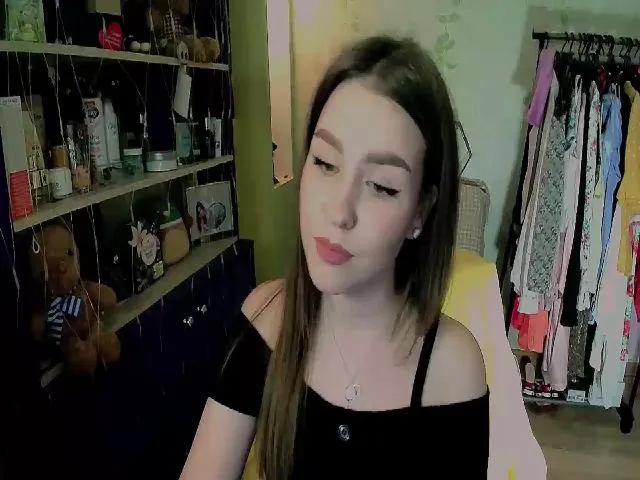 Live sex webcam photo for MagicGirl1 #272811660