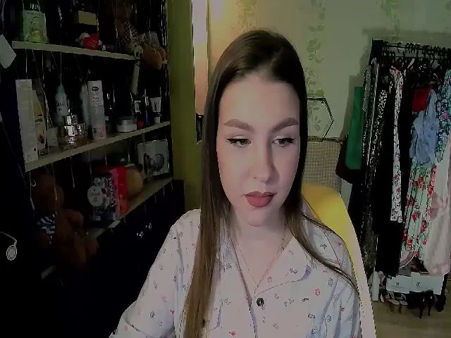 Live sex webcam photo for MagicGirl1 #273115507