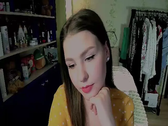 Live sex webcam photo for MagicGirl1 #273394300