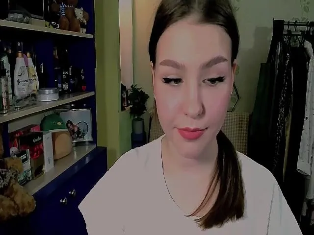 Live sex webcam photo for MagicGirl1 #273525276