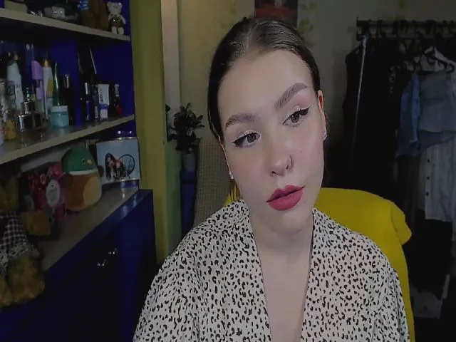 Live sex webcam photo for MagicGirl1 #273949091