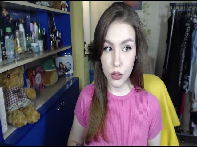 Live sex webcam photo for MagicGirl1 #274019823