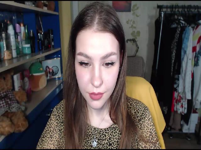 Live sex webcam photo for MagicGirl1 #274116039