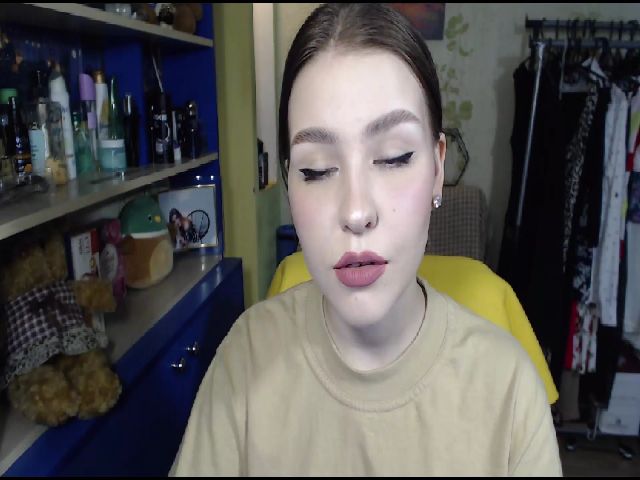 Live sex webcam photo for MagicGirl1 #274164462