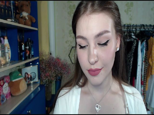 Live sex webcam photo for MagicGirl1 #274351870