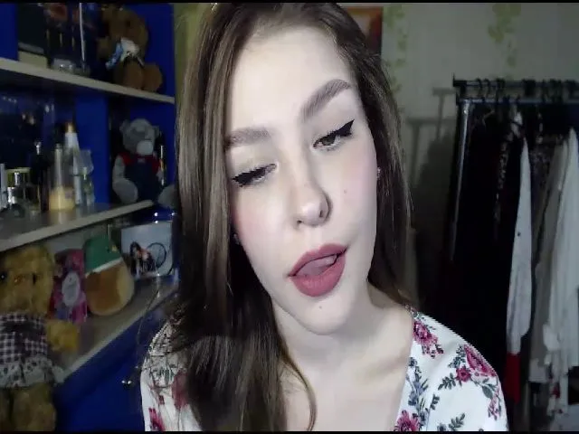 Live sex webcam photo for MagicGirl1 #274542390