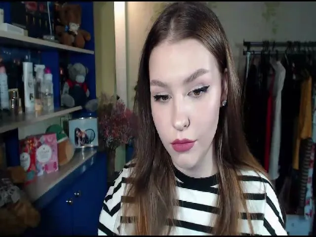 Live sex webcam photo for MagicGirl1 #275059564