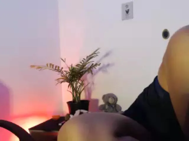 Live sex webcam photo for Mahanne #274120002