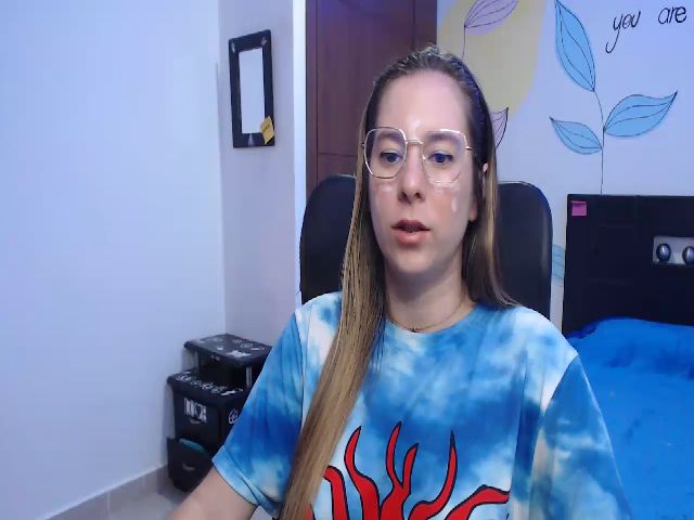 Live sex webcam photo for Maite_19x_ #273139498