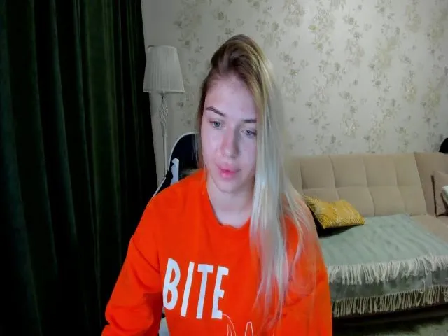 Live sex webcam photo for Make_my_Luck #273118194