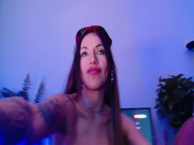 Live sex webcam photo for Malena_queen #272905280