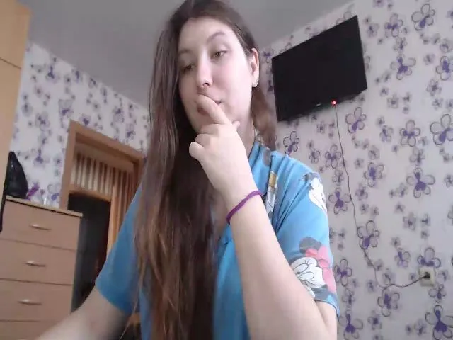 Live sex webcam photo for Malvina5 #272384354