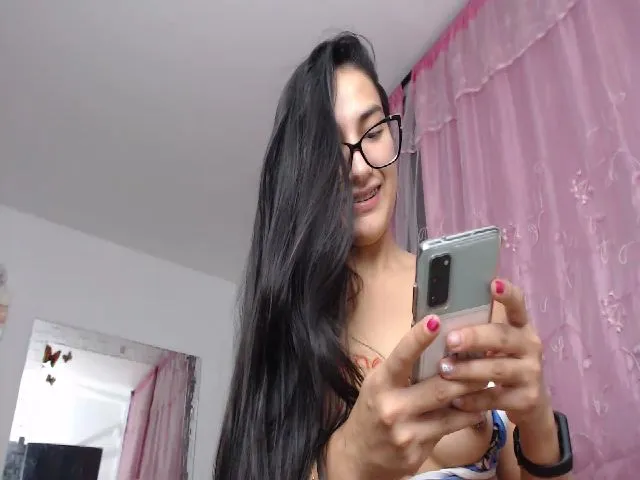 Live sex webcam photo for Mandy_berry1 #271950471