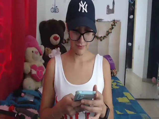 Live sex webcam photo for Mandy_berry1 #272868336