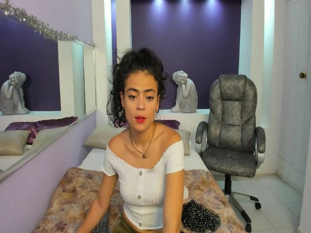 Live sex webcam photo for Manelik_benz #271900347