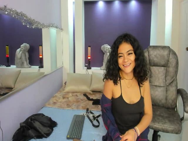 Live sex webcam photo for Manelik_benz #272179685