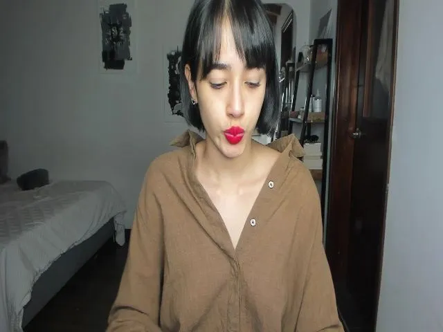 Live sex webcam photo for Manuelavega #271692472