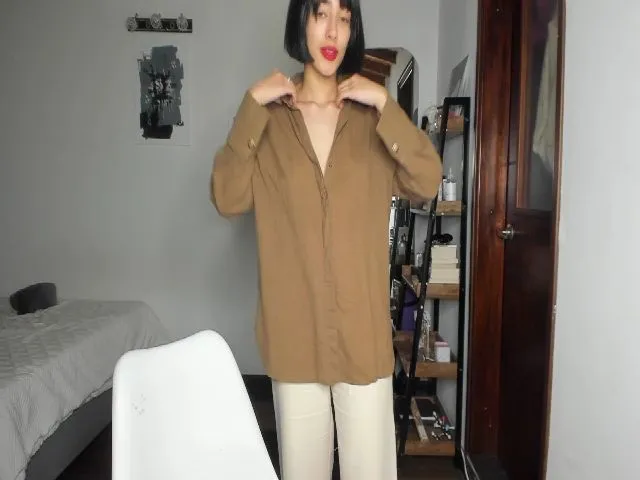 Live sex webcam photo for Manuelavega #271692579