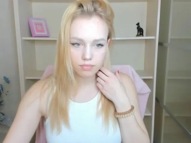 Live sex webcam photo for Manyska5 #271865211