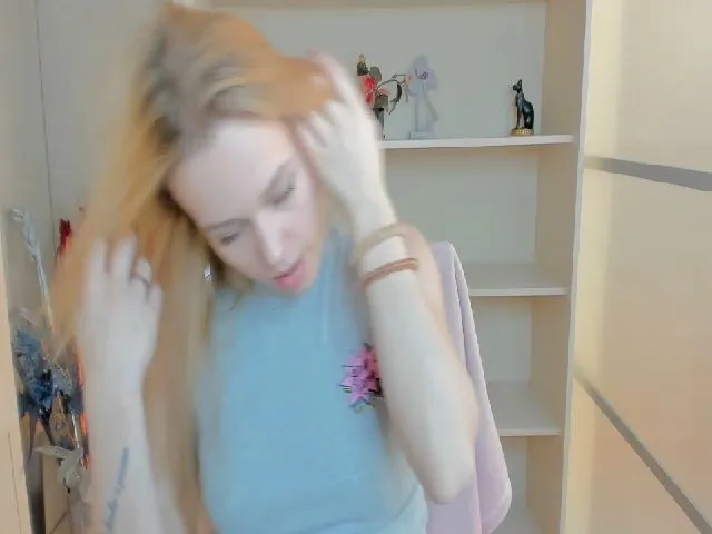 Live sex webcam photo for Manyska5 #272410453