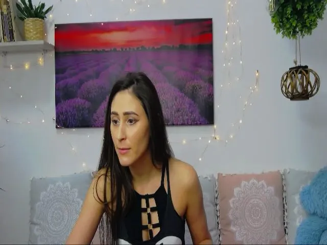 Live sex webcam photo for MaraW #272296202