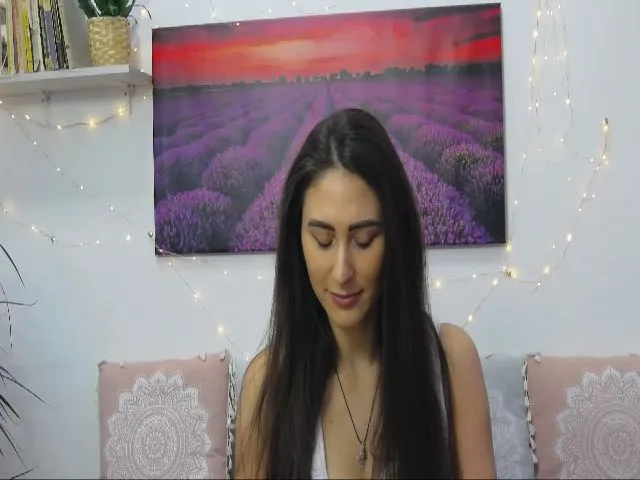 Live sex webcam photo for MaraW #272331136