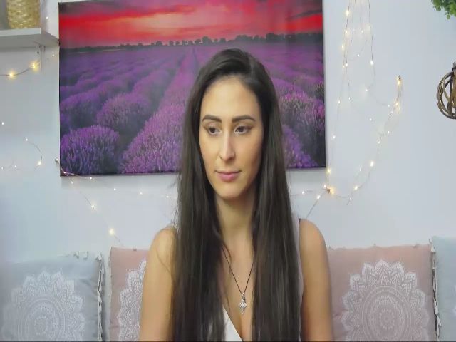 Live sex webcam photo for MaraW #272399981