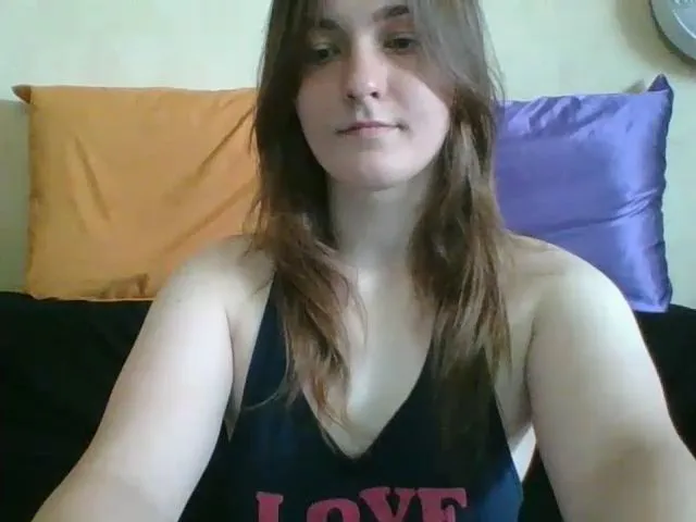 Live sex webcam photo for Marguerite_1_ #273867436