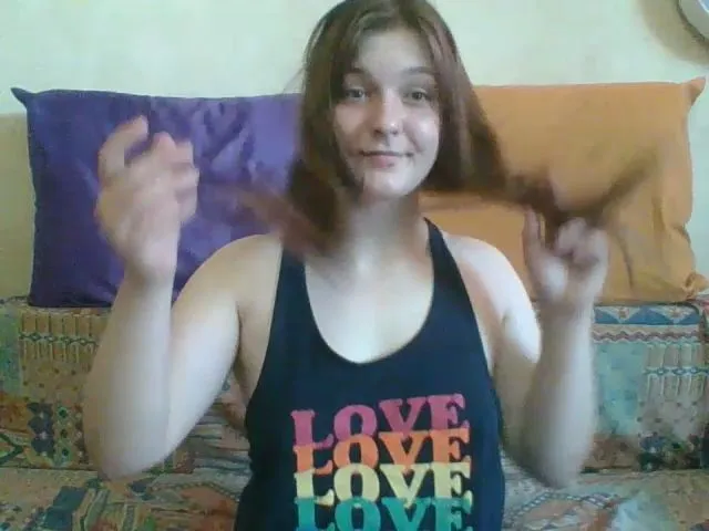 Live sex webcam photo for Marguerite_1_ #273989436