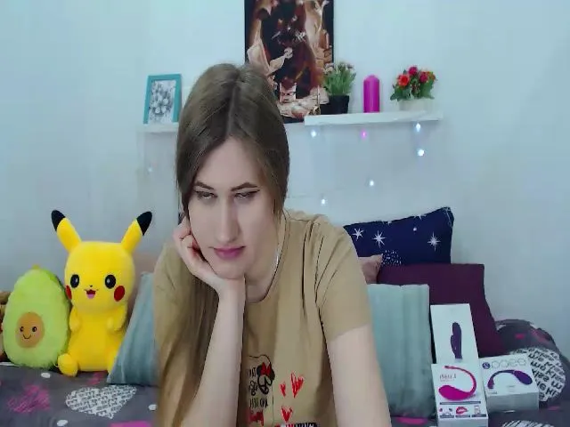 Live sex webcam photo for MariaMolligan #273342481