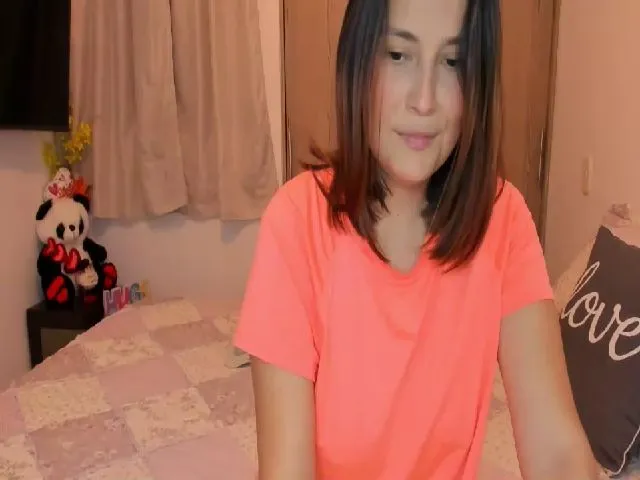 Live sex webcam photo for Mariacb #274062538