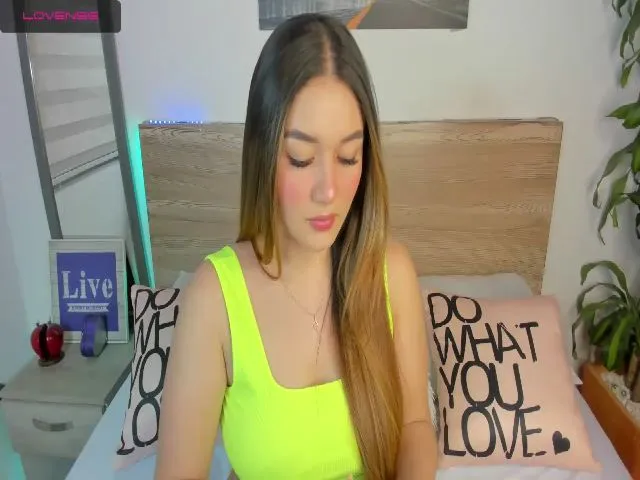 Live sex webcam photo for Mariana1900 #272248972