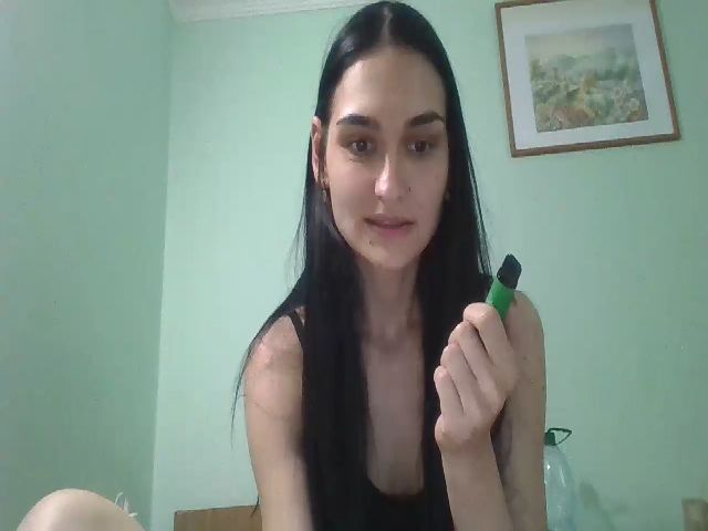 Live sex webcam photo for MarieBarger #273461548