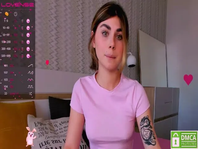 Live sex webcam photo for Marie__ #274092758