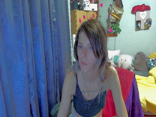 Live sex webcam photo for Marie_marie03 #272170820