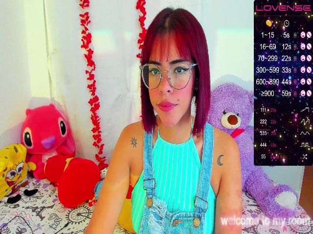 Live sex webcam photo for MarilynStone #273315117