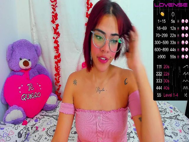 Live sex webcam photo for MarilynStone #273377124