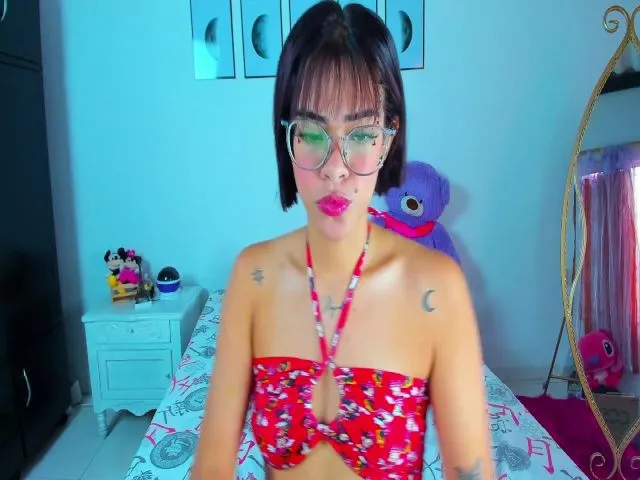 Live sex webcam photo for MarilynStone #273862057