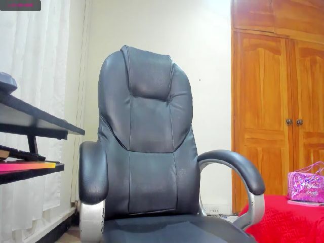 Live sex webcam photo for Marilyncruz__ #272215398