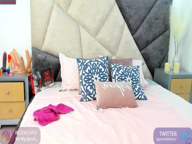 Live sex webcam photo for Marilynjones_ #274497232