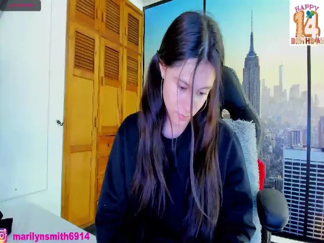 Live sex webcam photo for Marilynsmith #271928652